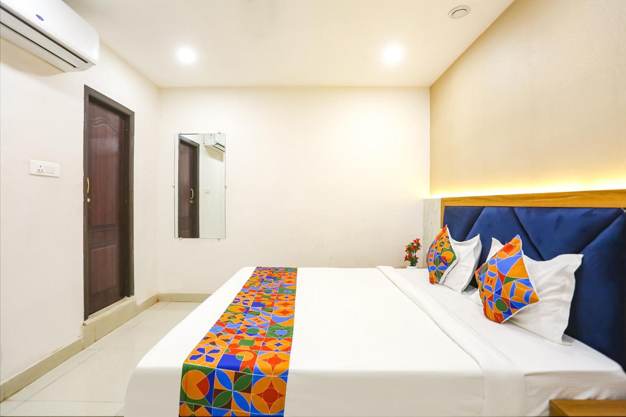 Fabhotel Hari Kunj 900 M From Kashi Vishwanath Temple Varanasi Exterior foto